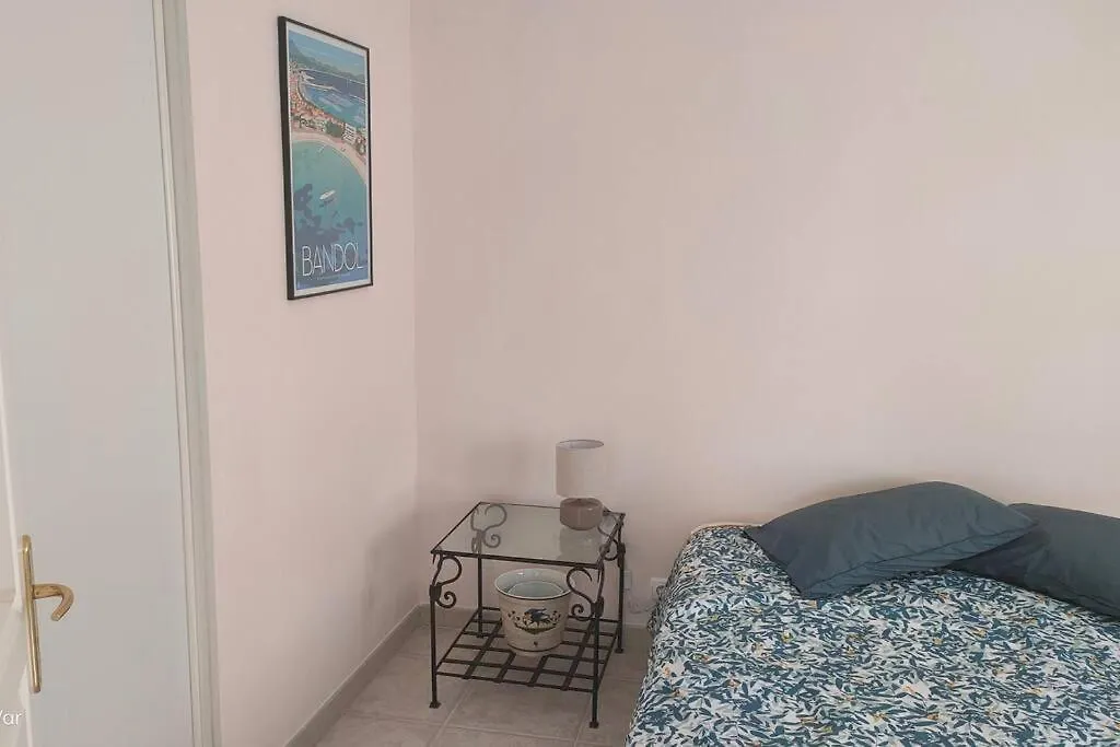 Apartment Appartement Moderne Sur Les Hauts De Bandol France
