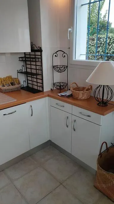 Appartement Moderne Sur Les Hauts De Bandol 0*,