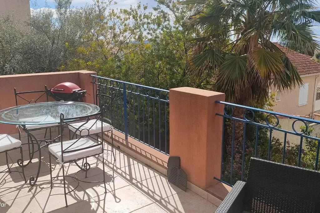 Appartement Moderne Sur Les Hauts De Bandol 0*,  Frankrike
